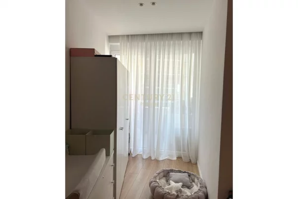 Shtepi me qera Apartament ne Tirane, 2+1, Mobilimi E mobiluar, Pagesa 800  Euro.