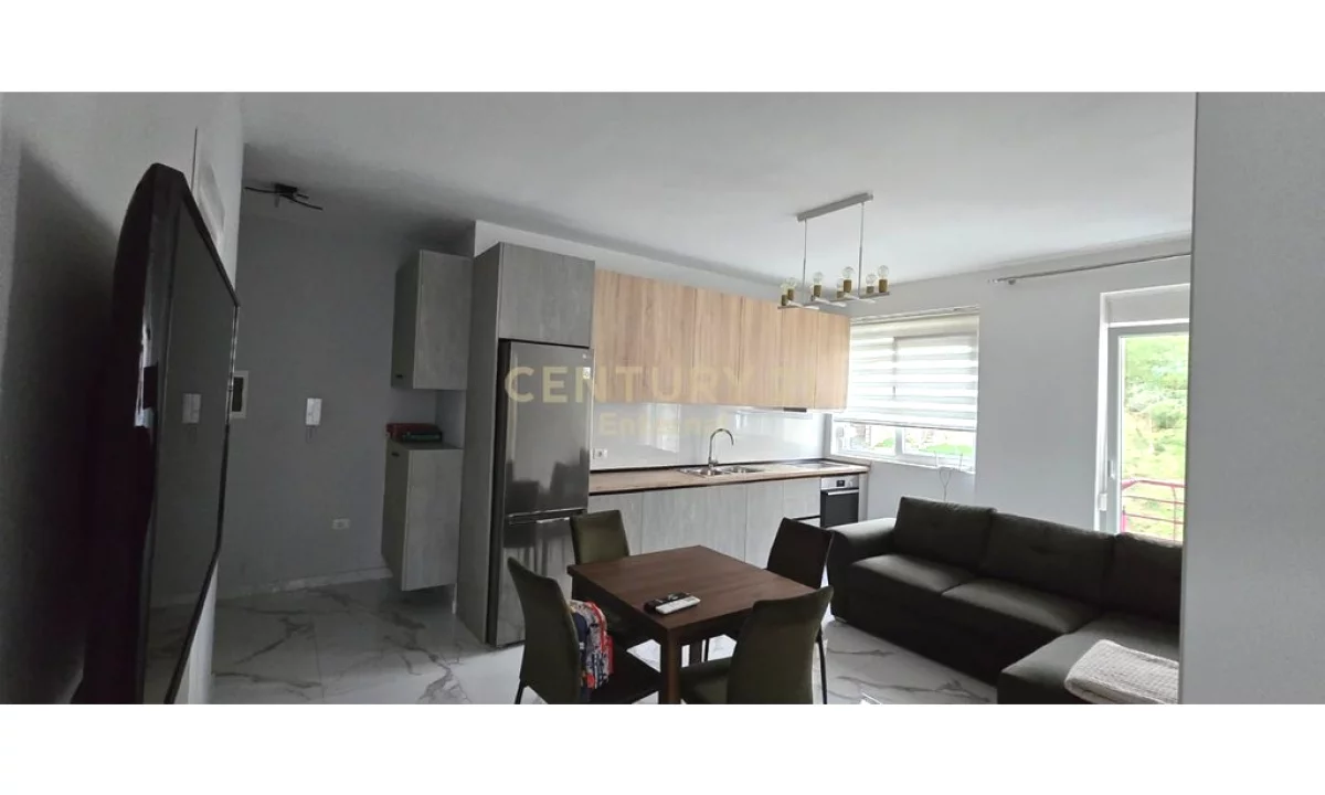 Shtepi me qera Apartament ne Tirane, 2+1, Mobilimi E mobiluar, Pagesa 630  Euro.