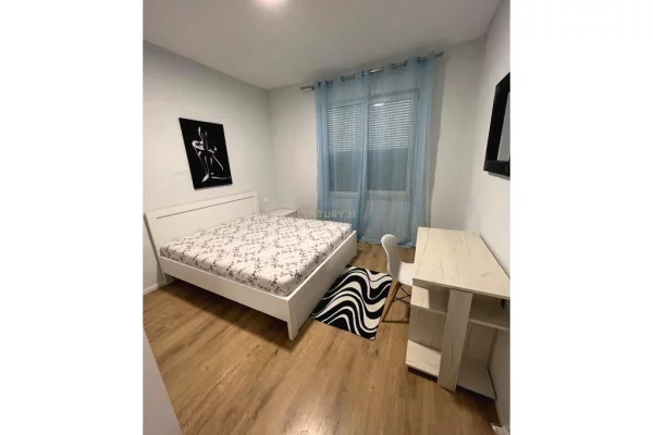 Shtepi me qera Apartament ne Tirane, 2+1, Mobilimi E mobiluar, Pagesa 750  Euro.