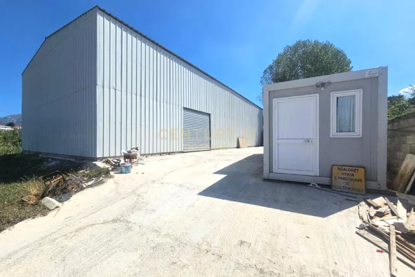 Ambient biznesi me qera 4+1 ne Tirane - 1,000 Euro