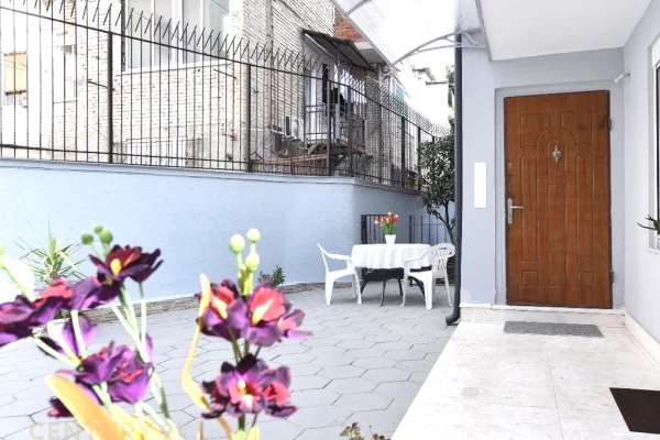 Shtepi me qera Apartament ne Tirane, 1+1, Mobilimi E mobiluar, Pagesa 500  Euro.