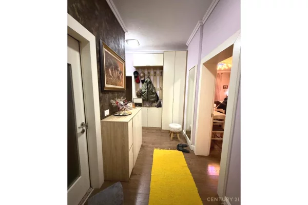 Shtepi ne shitje Apartament ne Tirane, 2+1, Mobilimi E mobiluar, Pagesa 225,000  Euro.