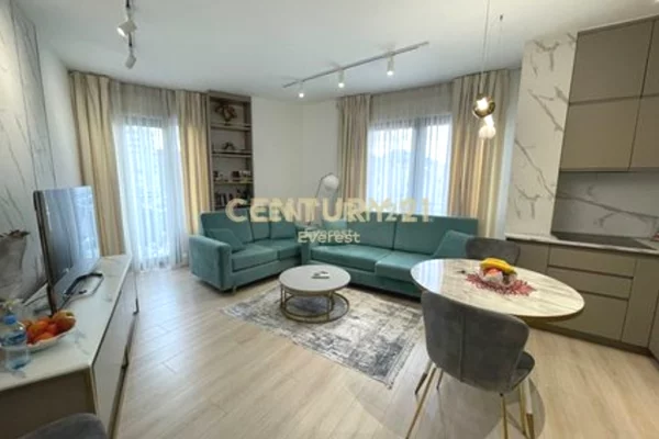 Shtepi me qera 1+1 ne Tirane - 900 Euro