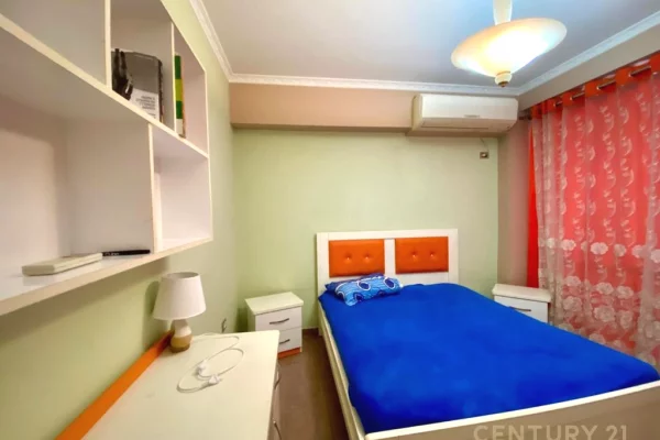 Shtepi ne shitje Apartament ne Tirane, 2+1, Mobilimi E mobiluar, Pagesa 290,000  Euro.
