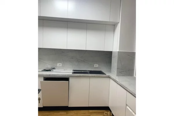 Shtepi me qera Apartament ne Tirane, 3+1, Mobilimi E mobiluar, Pagesa 2,000  Euro.