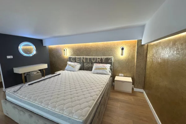 Shtepi me qera Duplex(shtepi me 2 kate) ne Tirane, 2+1, Mobilimi E mobiluar, Pagesa 700  Euro.