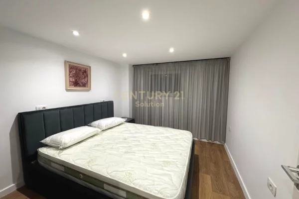 Shtepi me qera Duplex(shtepi me 2 kate) ne Tirane, 2+1, Mobilimi E mobiluar, Pagesa 700  Euro.