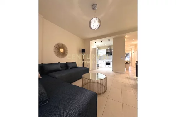 Shtepi me qera 3+1 ne Tirane - 1,500 Euro