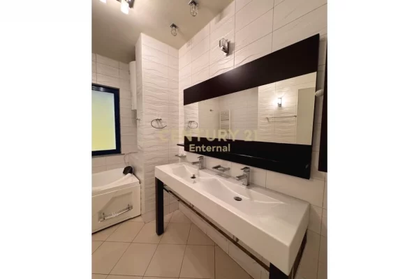 Shtepi me qera Apartament ne Tirane, 3+1, Mobilimi E mobiluar, Pagesa 1,500  Euro.