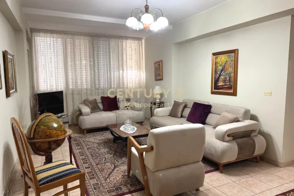 Shtepi me qera 2+1 ne Tirane - 750 Euro