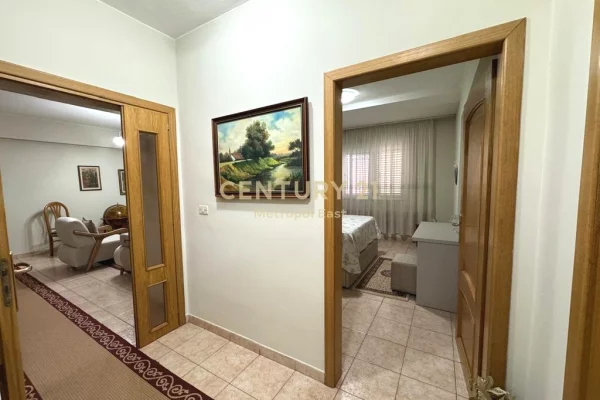 Shtepi me qera Apartament ne Tirane, 2+1, Mobilimi E mobiluar, Pagesa 750  Euro.