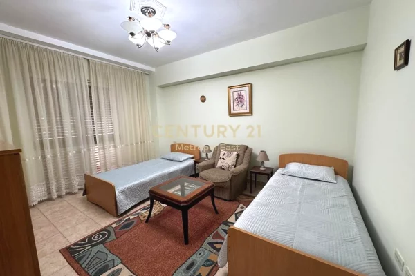 Shtepi me qera Apartament ne Tirane, 2+1, Mobilimi E mobiluar, Pagesa 750  Euro.