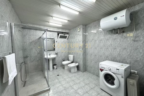 Shtepi me qera Apartament ne Tirane, 2+1, Mobilimi E mobiluar, Pagesa 750  Euro.