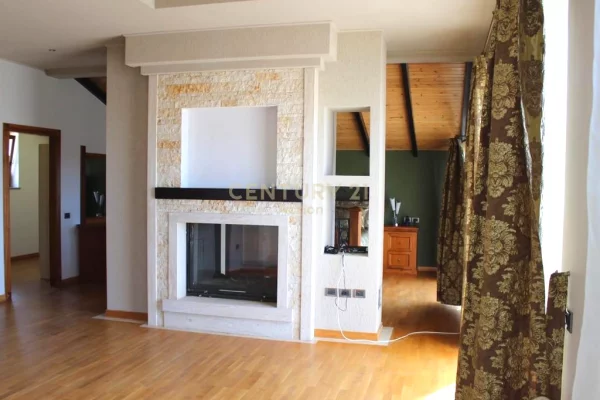 Shtepi ne shitje Apartament ne Tirane, 4+1, Mobilimi E mobiluar, Pagesa 800,000  Euro.