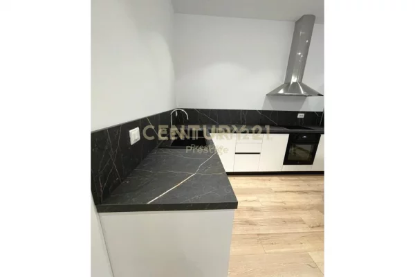 Shtepi me qera Apartament ne Tirane, 2+1, Mobilimi E mobiluar, Pagesa 1,500  Euro.