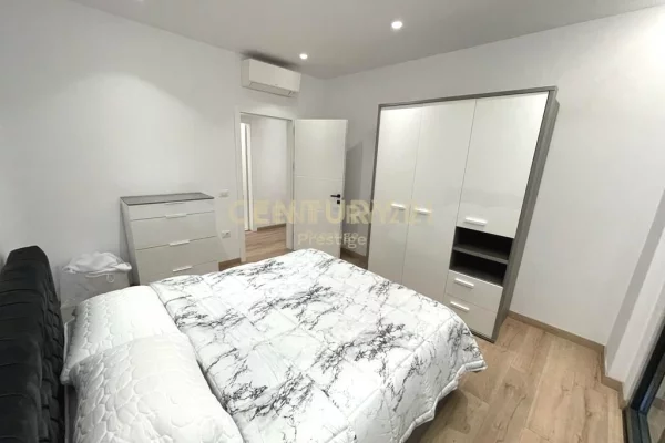 Shtepi me qera Apartament ne Tirane, 2+1, Mobilimi E mobiluar, Pagesa 1,500  Euro.