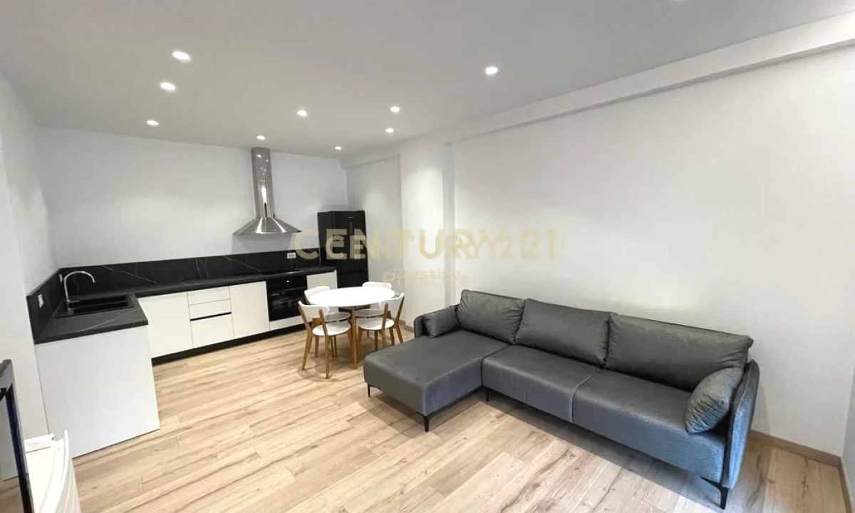 Shtepi me qera Apartament ne Tirane, 2+1, Mobilimi E mobiluar, Pagesa 1,500  Euro.