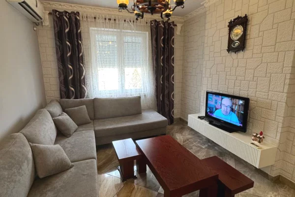 Shtepi me qera 2+1 ne Tirane - 850 Euro