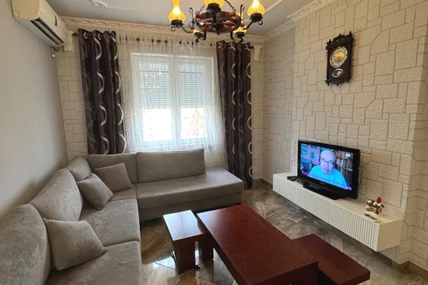 Shtepi me qera 2+1 ne Tirane - 850 Euro