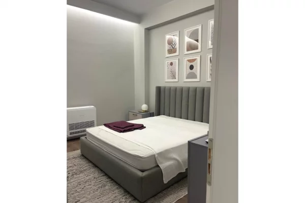 Shtepi me qera Apartament ne Tirane, 3+1, Mobilimi E mobiluar, Pagesa 1,300  Euro.