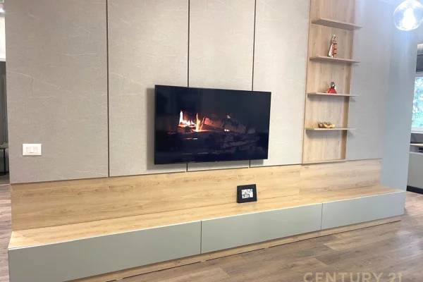 Shtepi me qera Apartament ne Tirane, 3+1, Mobilimi E mobiluar, Pagesa 1,300  Euro.