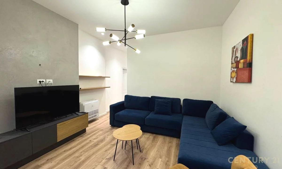 Shtepi me qera Apartament ne Tirane, 2+1, Mobilimi E mobiluar, Pagesa 700  Euro.