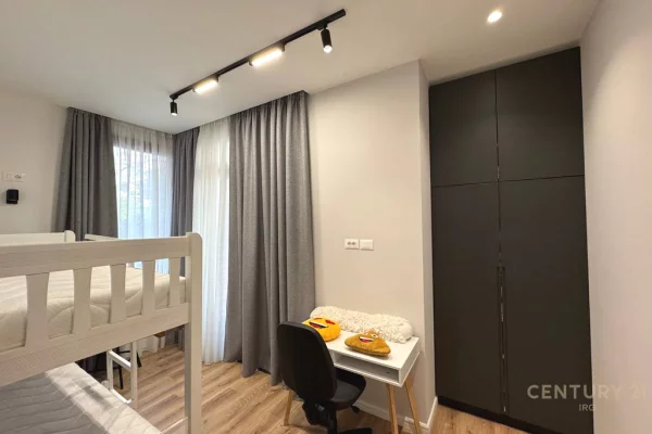 Shtepi me qera Apartament ne Tirane, 2+1, Mobilimi E mobiluar, Pagesa 700  Euro.