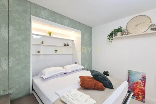 Shtepi ne shitje Apartament ne Tirane, Garsoniere, Mobilimi E mobiluar, Pagesa 108,000  Euro.