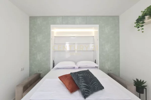 Shtepi ne shitje Apartament ne Tirane, Garsoniere, Mobilimi E mobiluar, Pagesa 108,000  Euro.