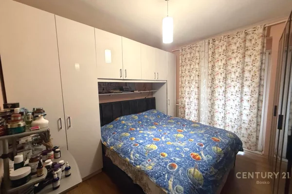 Shtepi ne shitje Apartament ne Tirane, 2+1, Mobilimi E mobiluar, Pagesa 169,500  Euro.