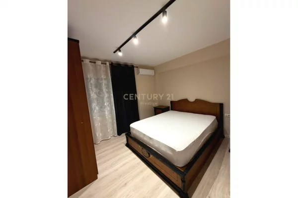 Shtepi me qera 2+1 ne Tirane - 550 Euro