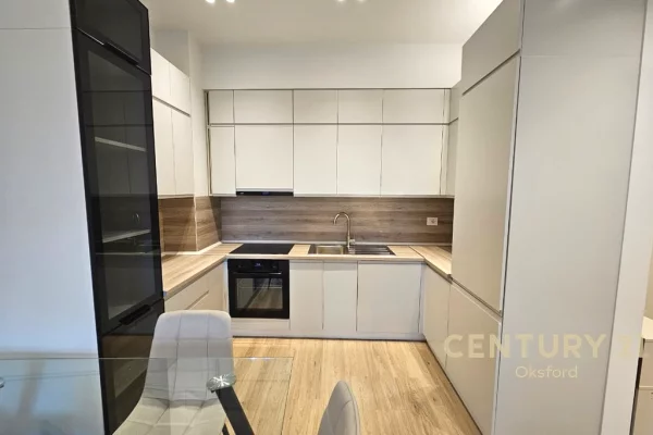 Shtepi me qera Apartament ne Tirane, 2+1, Mobilimi E mobiluar, Pagesa 650  Euro.