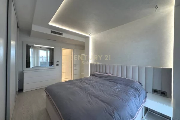 Shtepi ne shitje Apartament ne Tirane, 3+1, Mobilimi E mobiluar, Pagesa 258,000  Euro.