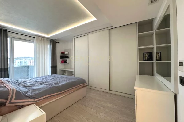 Shtepi ne shitje Apartament ne Tirane, 3+1, Mobilimi E mobiluar, Pagesa 258,000  Euro.