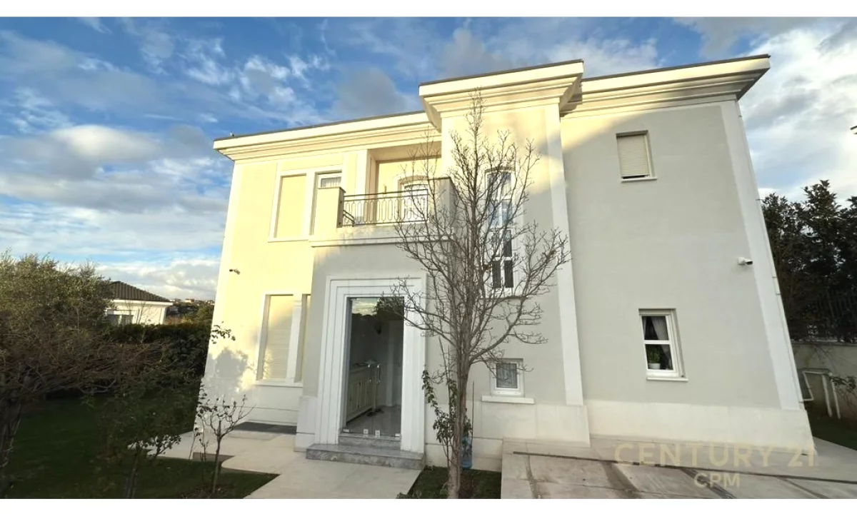 Shtepi ne shitje Vila Luksoze ne Tirane, 4+1, Mobilimi E mobiluar, Pagesa 1,870,000  Euro.