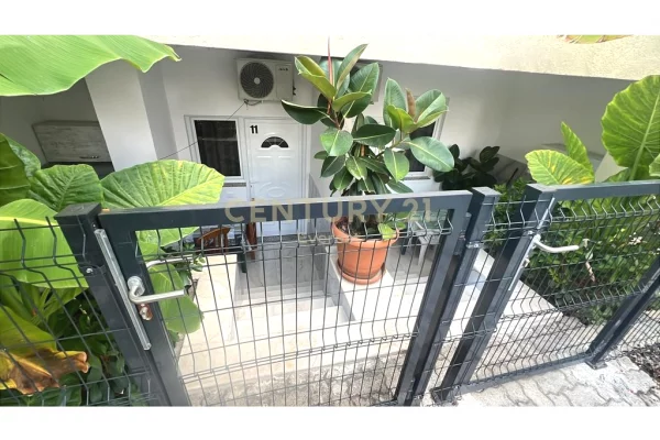 SHKEMBI I KAVAJES, HOTEL PER QIRA