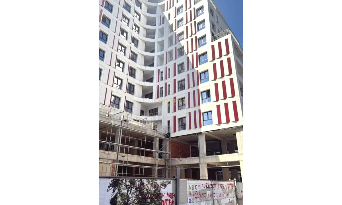 Shtepi ne shitje Apartament ne Tirane, 2+1, Mobilimi Bosh, pa mobiluar, Pagesa 269,000  Euro.