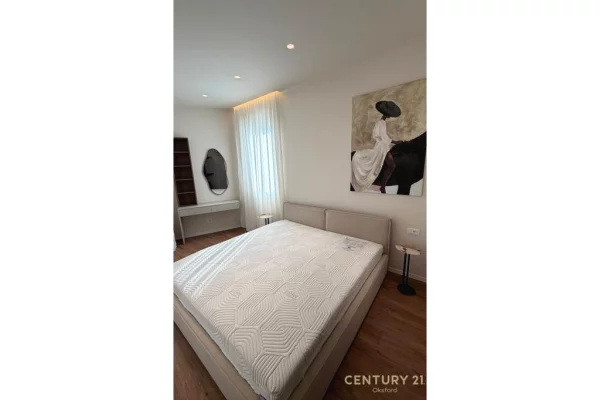 Shtepi me qera Apartament ne Tirane, 2+1, Mobilimi E mobiluar, Pagesa 1,900  Euro.