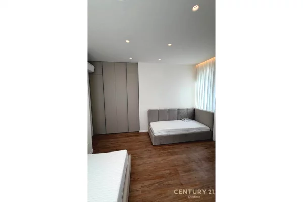 Shtepi me qera Apartament ne Tirane, 2+1, Mobilimi E mobiluar, Pagesa 1,900  Euro.