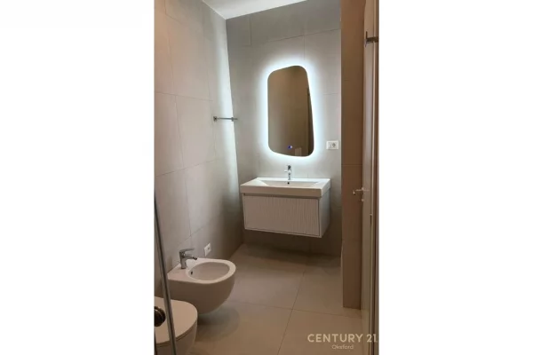 Shtepi me qera Apartament ne Tirane, 2+1, Mobilimi E mobiluar, Pagesa 1,900  Euro.