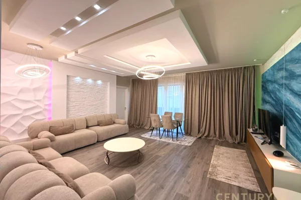 Shtepi me qera 2+1 ne Tirane - 1,700 Euro