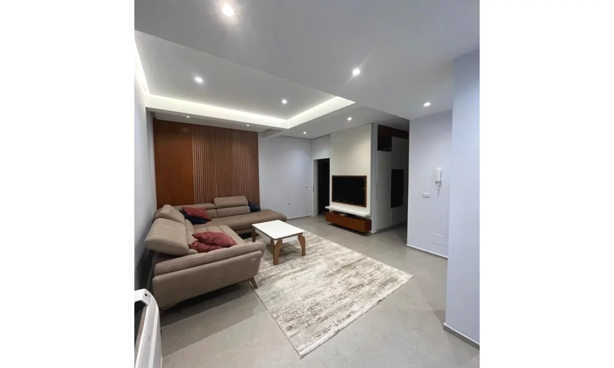 Shtepi me qera Apartament ne Tirane, 2+1, Mobilimi E mobiluar, Pagesa 650  Euro.