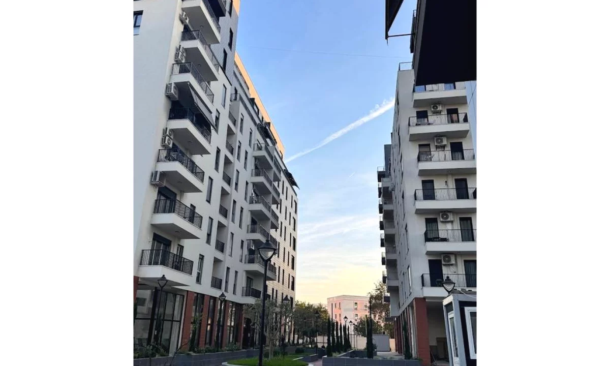 Shtepi ne shitje Apartament ne Tirane, 2+1, Mobilimi Bosh, pa mobiluar, Pagesa 187,000  Euro.