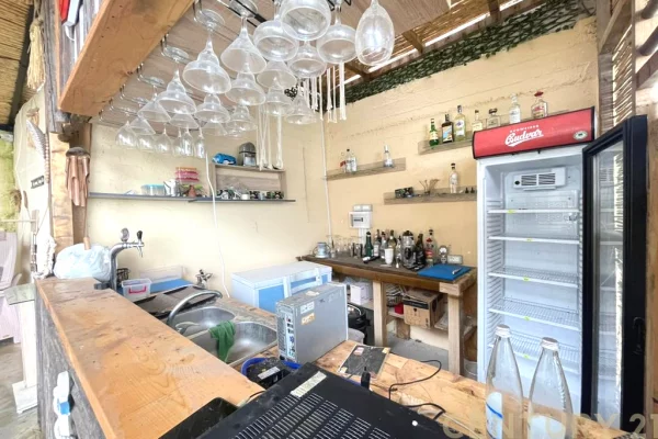 Ambient biznesi me qera 5+1 ne Vlore - 3,750 Euro