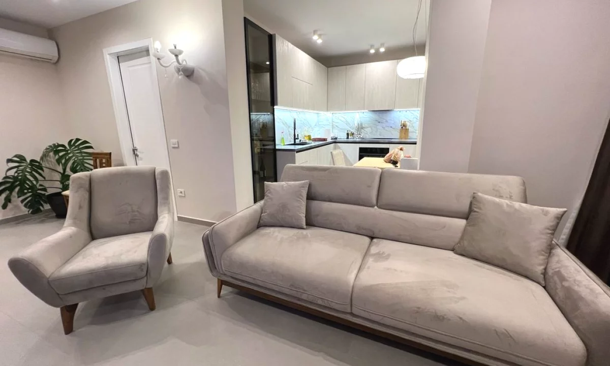 Shtepi me qera Apartament ne Tirane, 1+1, Mobilimi E mobiluar, Pagesa 950  Euro.