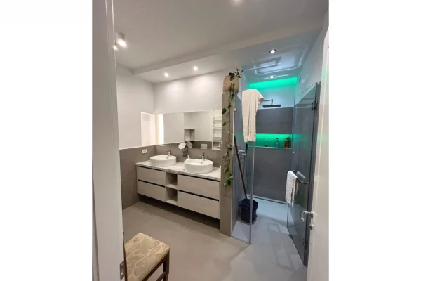 Shtepi me qera Apartament ne Tirane, 1+1, Mobilimi E mobiluar, Pagesa 950  Euro.