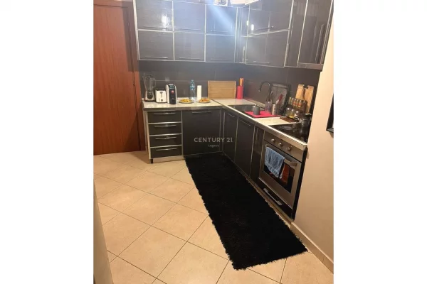 Shtepi ne shitje Apartament ne Tirane, 2+1, Mobilimi E mobiluar, Pagesa 123,000  Euro.