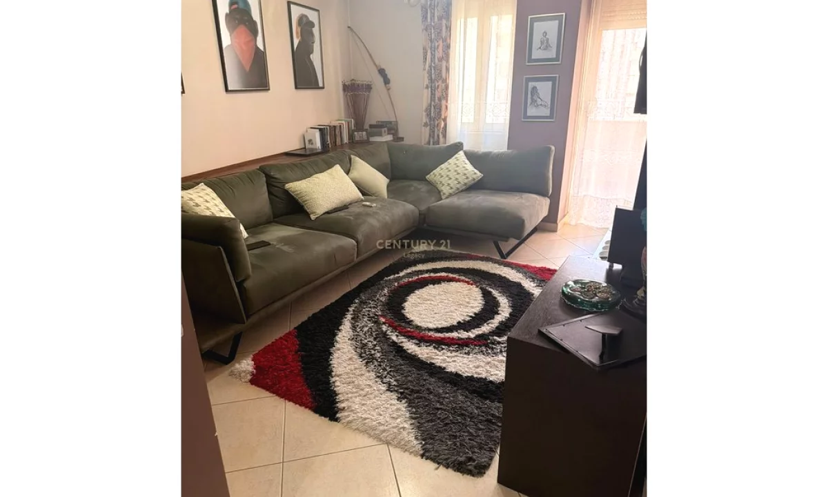 Shtepi ne shitje Apartament ne Tirane, 2+1, Mobilimi E mobiluar, Pagesa 123,000  Euro.