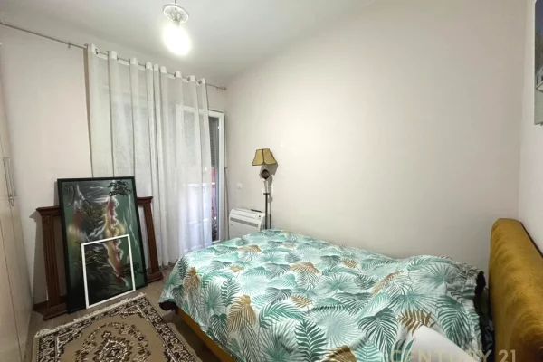 Shtepi me qera Apartament ne Tirane, 2+1, Mobilimi E mobiluar, Pagesa 800  Euro.