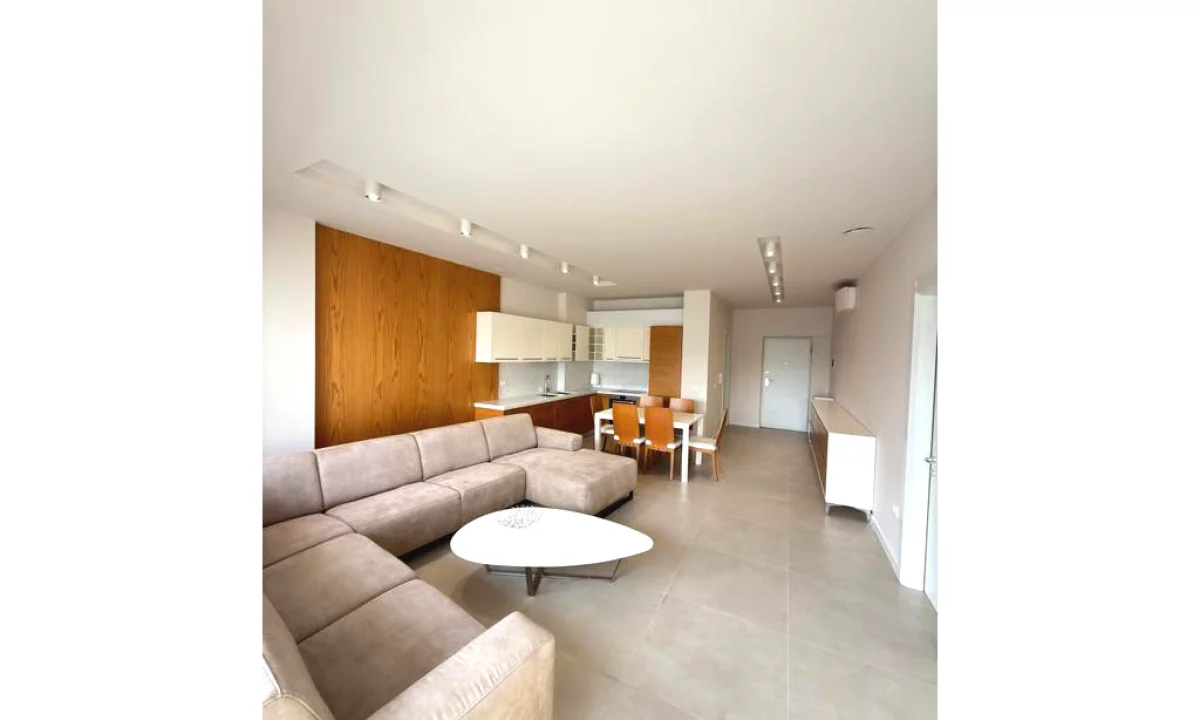 Shtepi ne shitje Apartament ne Tirane, 2+1, Mobilimi E mobiluar, Pagesa 365,000  Euro.